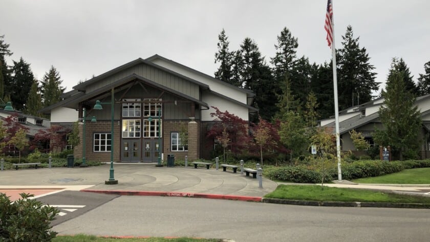 Picture of the front of Gig Harbor City Hall