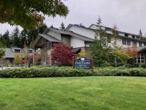 A photo of the front of Gig Harbor City Hall.