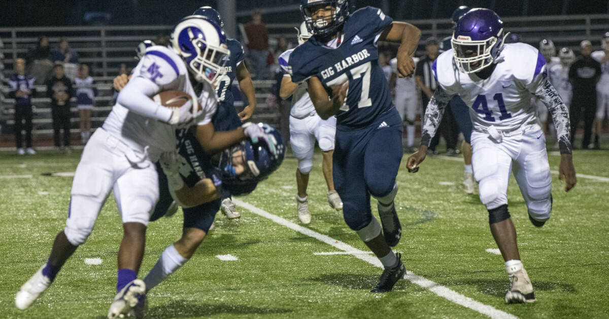 Tides, Seahawks claim lopsided football victories - Gig Harbor Now | A ...