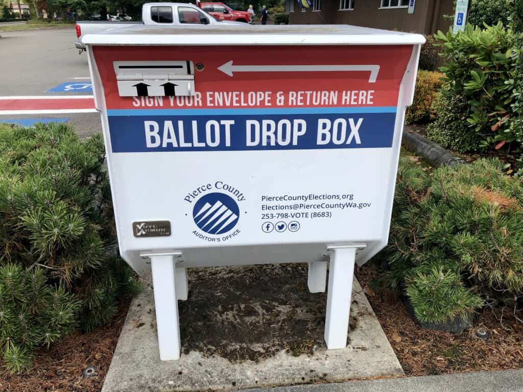 Picture of a ballot drop box at the Gig Harbor fire station