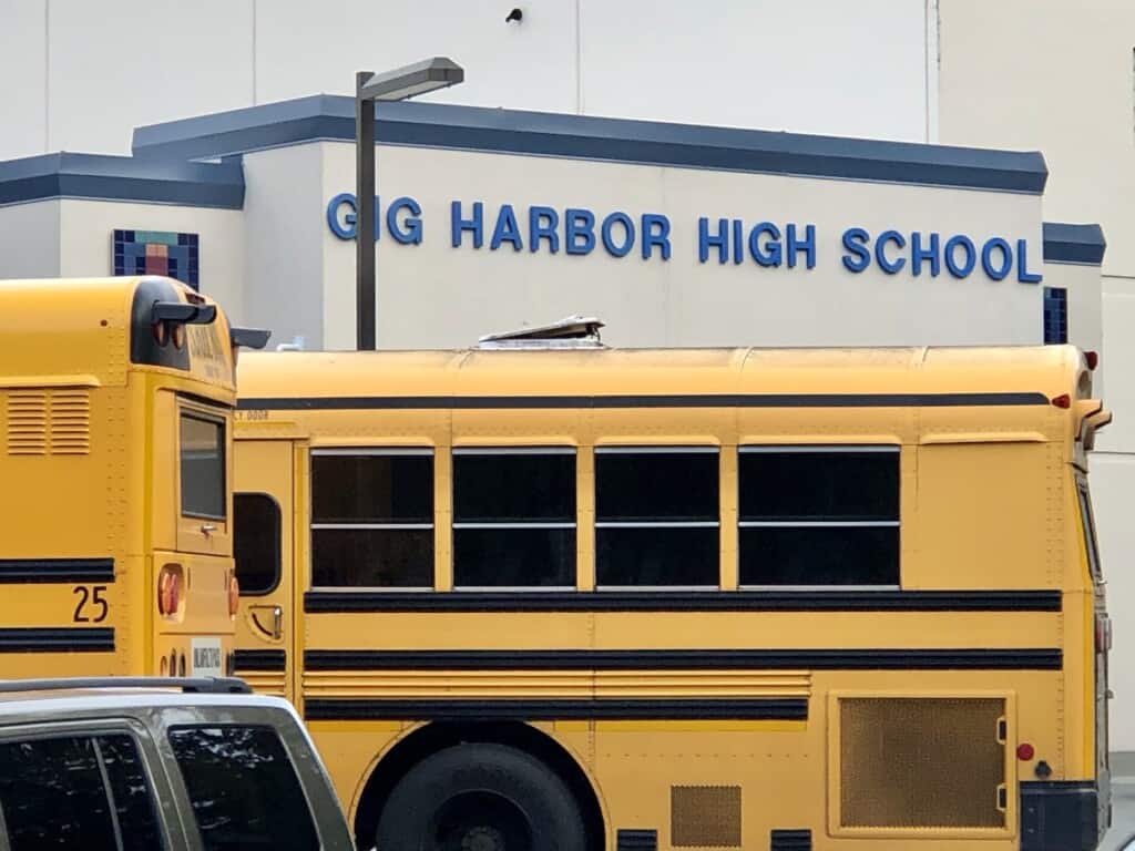 A photo of the front of Gig Harbor High School