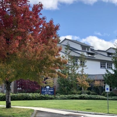 Picture of the front of Gig Harbor City Hall