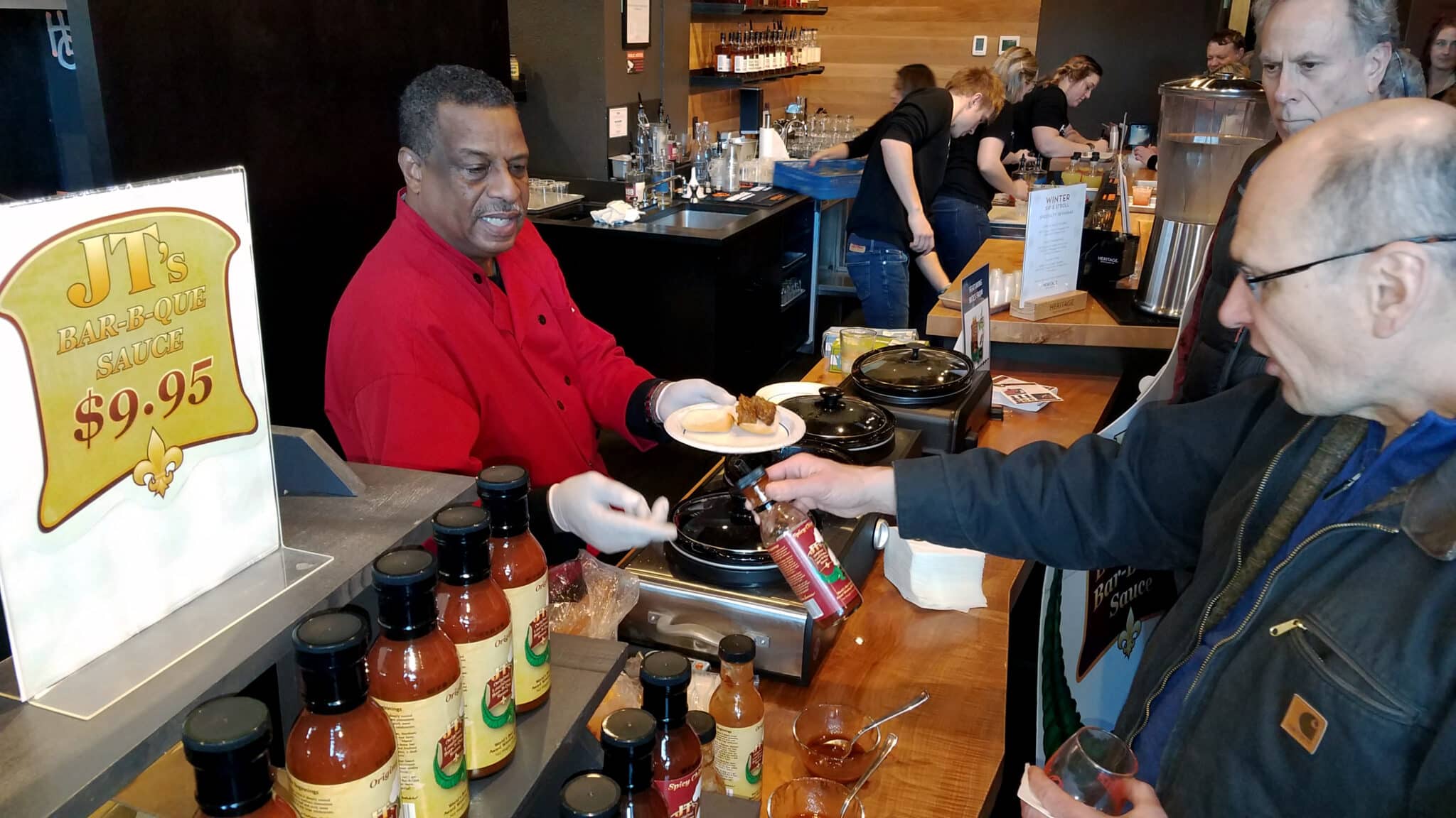 'Winterish' Sip & Stroll returns to Harbor for first time since 2020