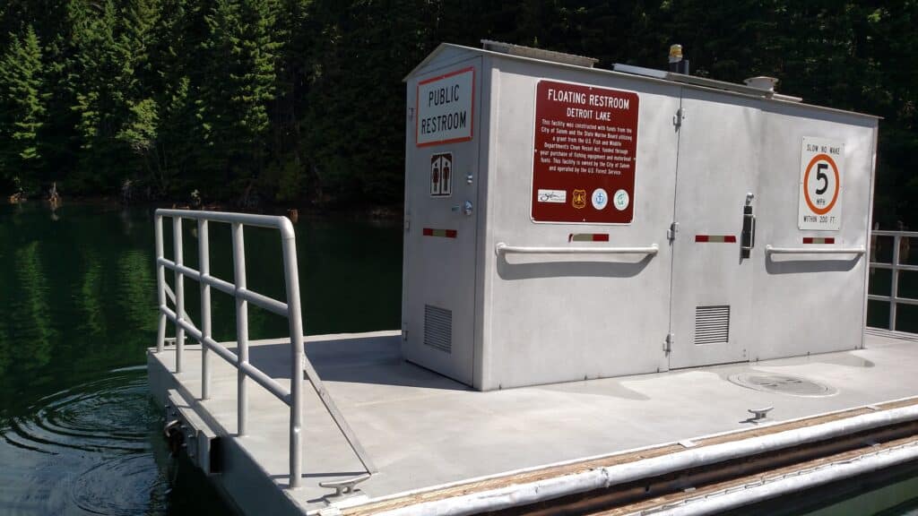 Floating restroom used in Oregon