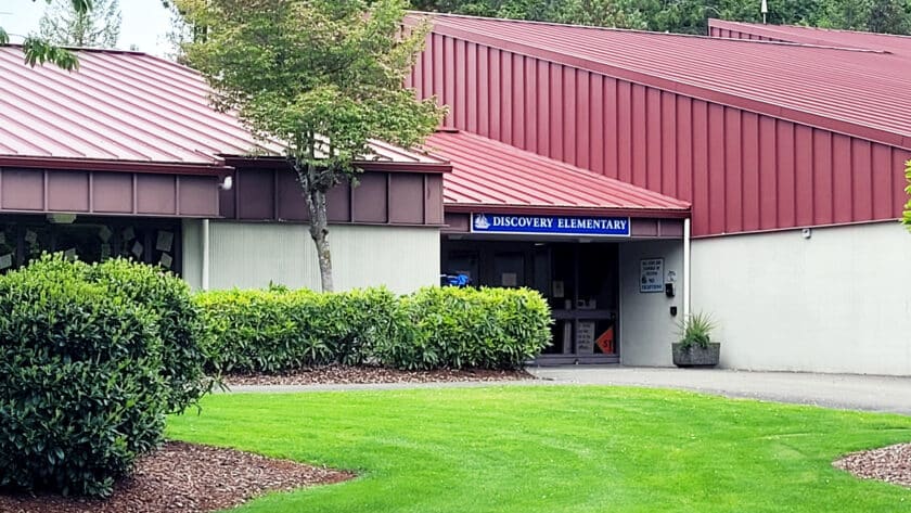The exterior of Discovery Elementary in Gig Harbor.