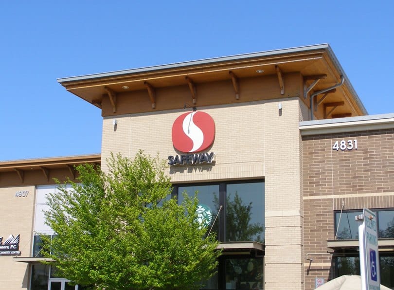 Gig Harbor’s Safeway store is currently at the rear of the Point Fosdick Square shopping center on Point Fosdick Drive